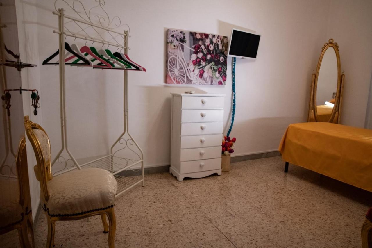 B&B Palazzo Armini Rogliano Bagian luar foto